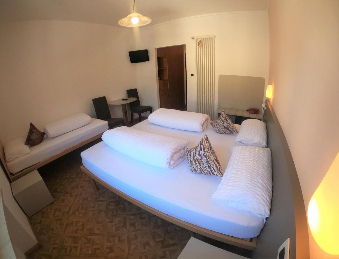 Albergo Alla Torre Siegler Im Thurm Merano Exterior foto
